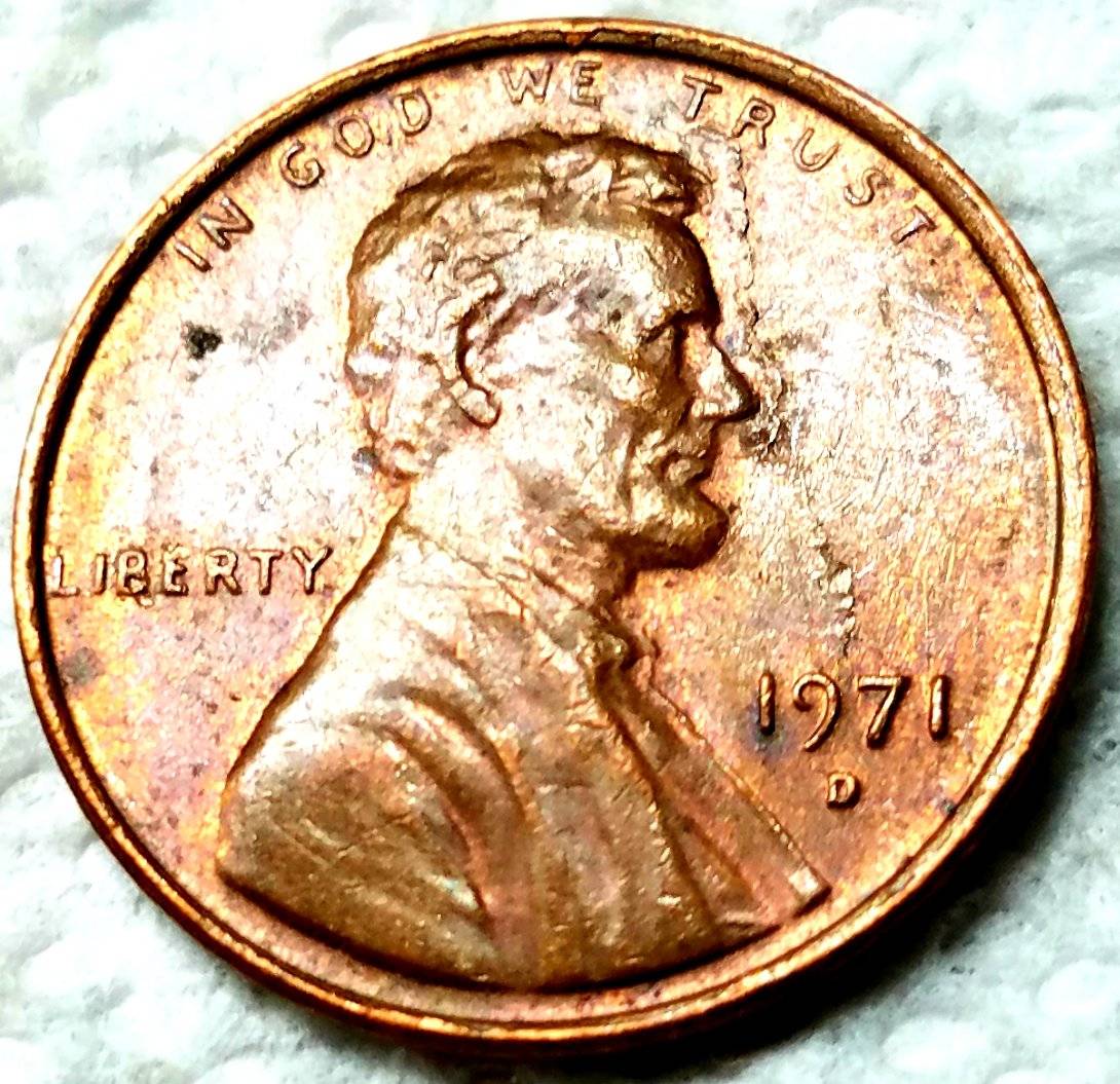 1971-D-Lincoln-Struck-Through-Debris-Or-Lamination-On-Obverse?
